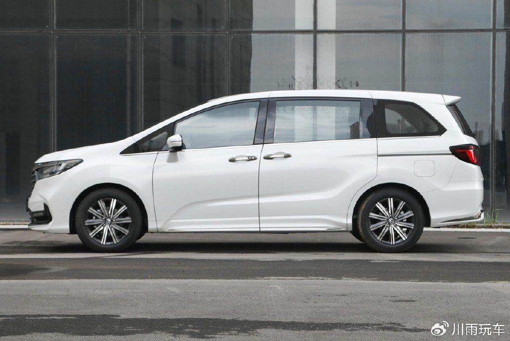 軸距2.9米,還用扭力梁,本田奧德賽哪個版本更適合家用?