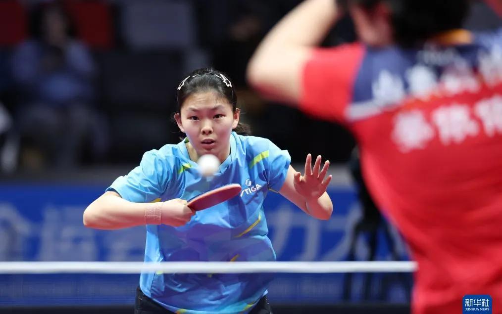 全運會乒乓球:女單冠軍誕生,孫穎莎小師妹4-2奪冠,登上領獎臺