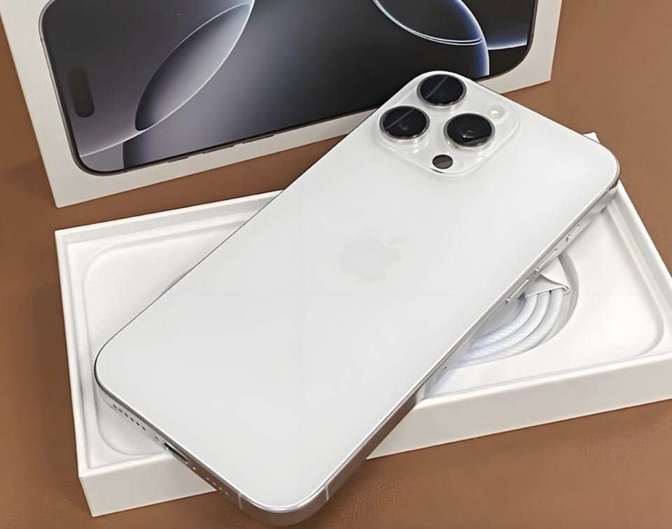 iPhone 16 Pro Max大跳水,512GB跌價2400元,25倍變焦,還值得買嗎? 圖片