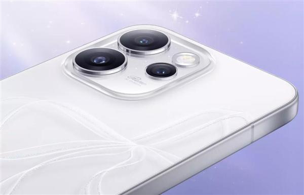 1.15mm OPPO最窄四等邊直屏 OPPO Reno15 Pro發布:3699元起