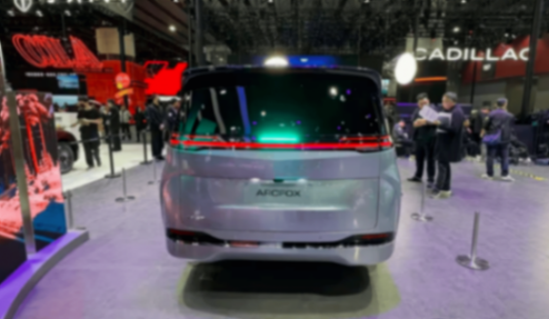 極狐全新豪華MPV原型車首發亮相!網友:必須盡早上市